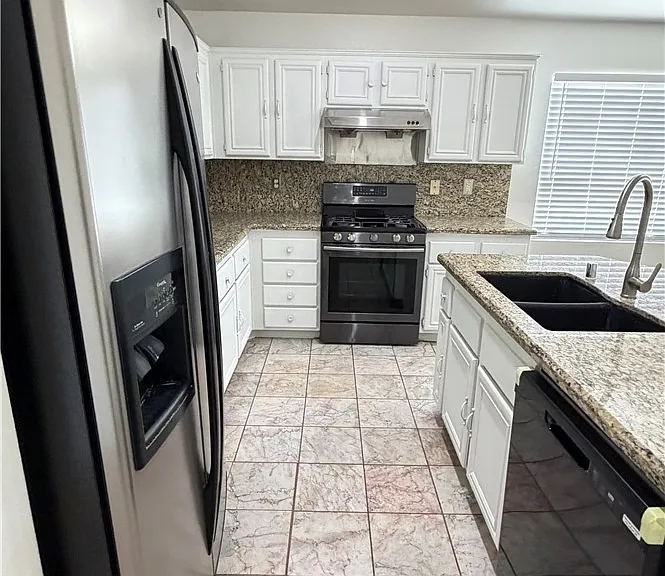 4371 Silver Bay St — Photo 6