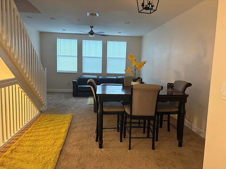 833 Millbrae Ct #4 — Photo 5