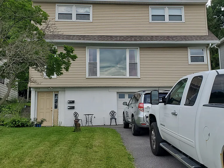 1254 Westcott St #2 — Photo 7