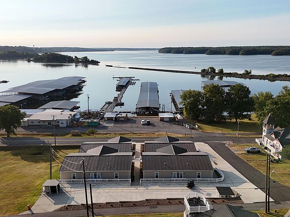4th image of 1730 Lake Barkley Dr Unit F
