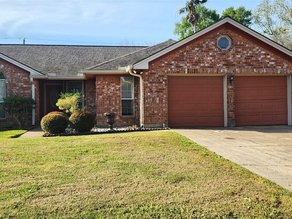 704 Manor Dr