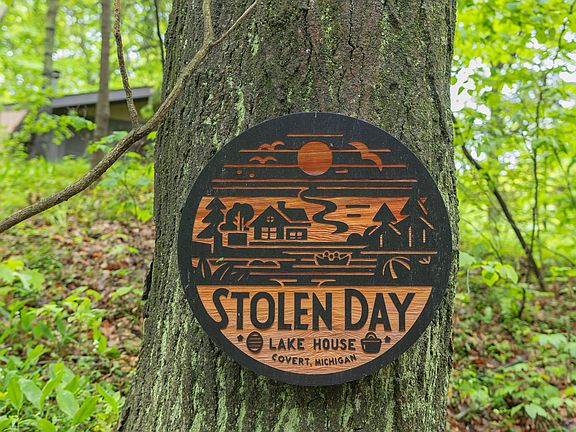 5th image of 28310 Shorewood Dr