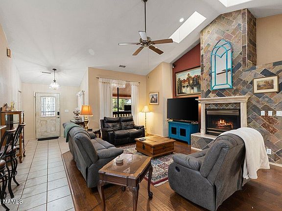 3rd image of 3226 S Mehrhoff Pl