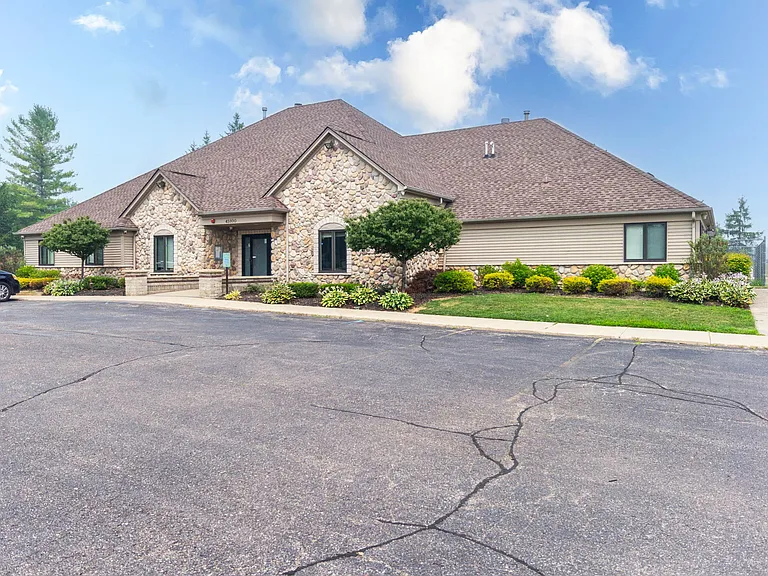 45520 Morningside Dr — Photo 53