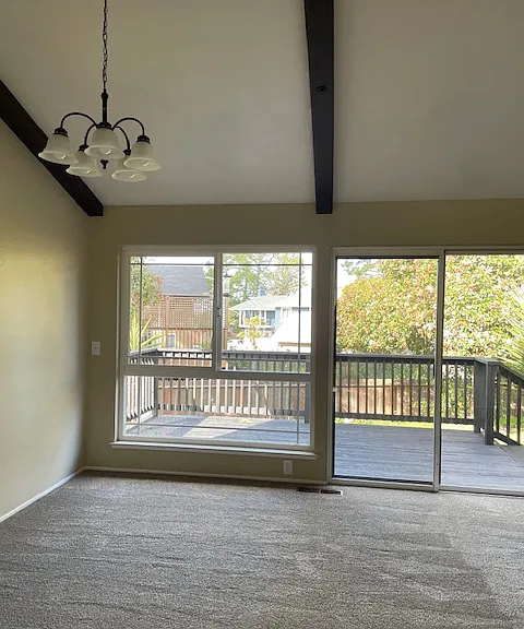 27933 Edgecliff Way — Photo 4