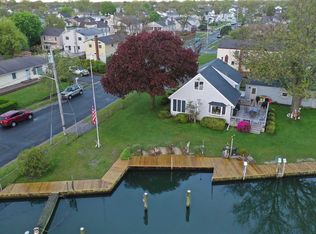 2 E Belle Terre Ave, Lindenhurst, NY 11757