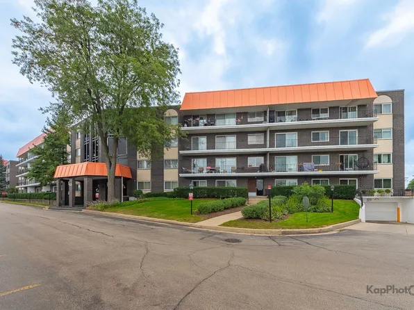 4949 Golf Rd APT 105, Skokie, IL 60077