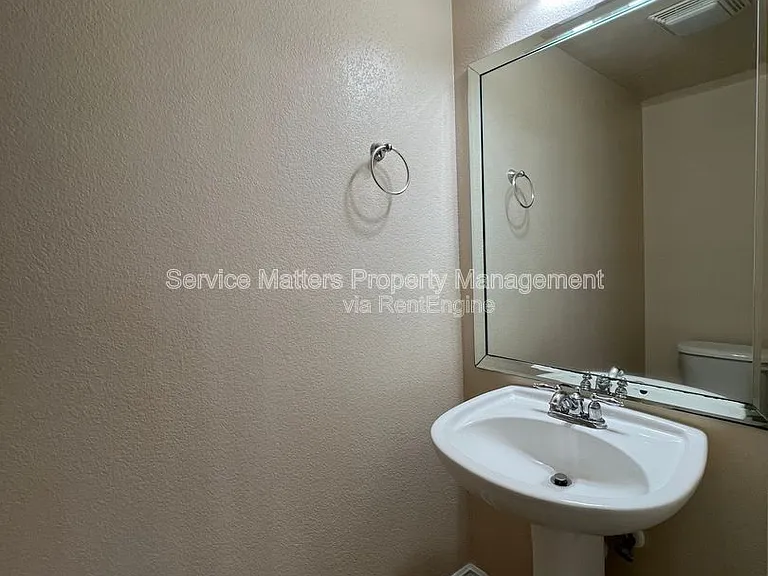 306 E De Soto St #4 — Photo 15