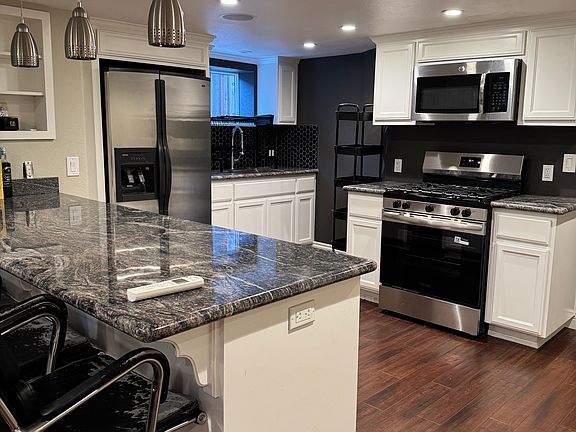 3rd image of 931 Schiele Ave #2