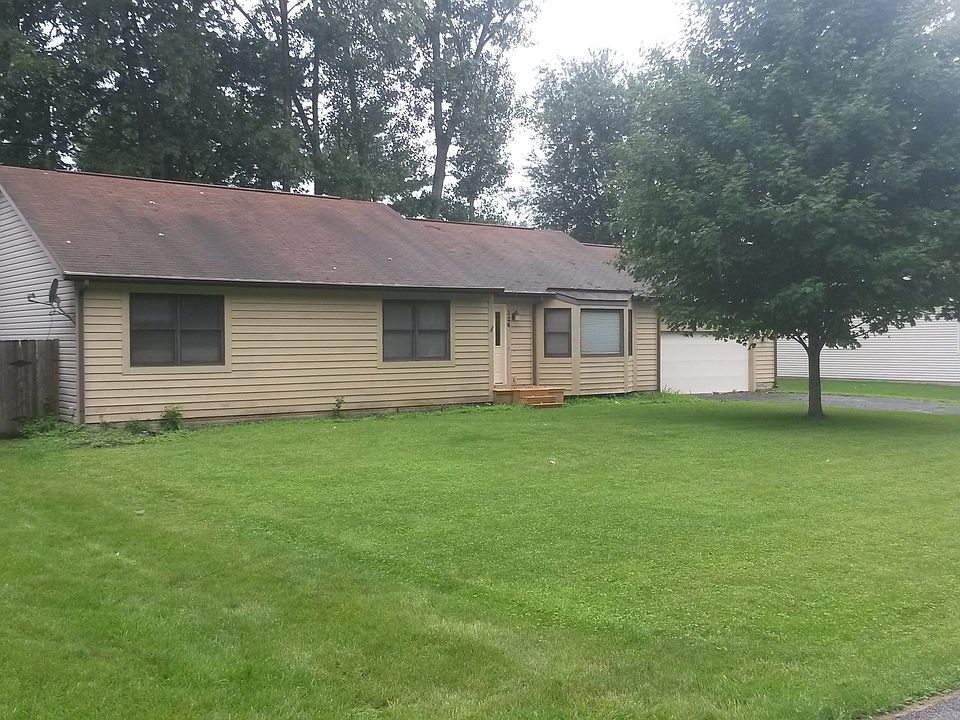 1st image of 124 Carnation Pl SW