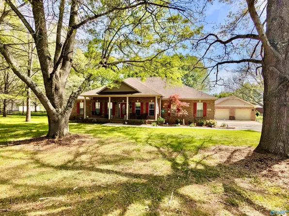 132 Graves Rd, Meridianville, AL 35759