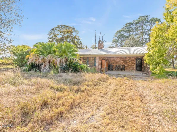 206 Saint Matthew Dr, Church Point, LA 70525