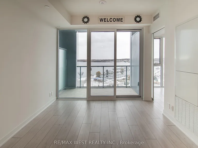 39 Mary St #1210 — Photo 8