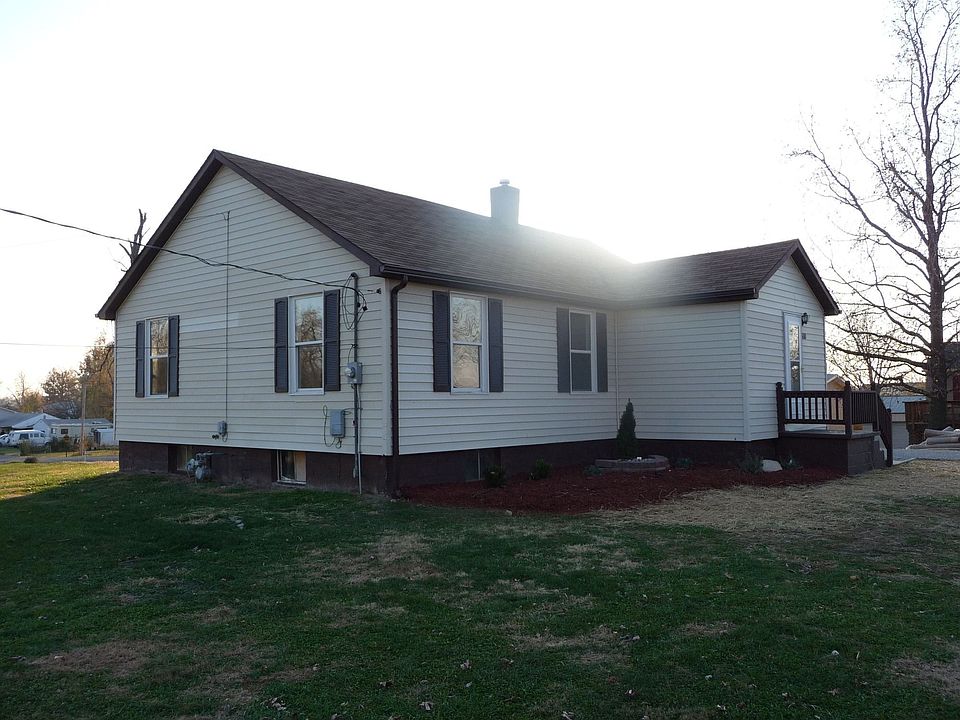 2nd image of 800 Southard Pl