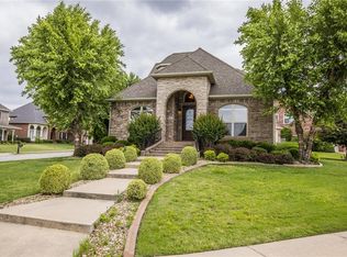 5407 S Turnberry Rd, Rogers, AR 72758