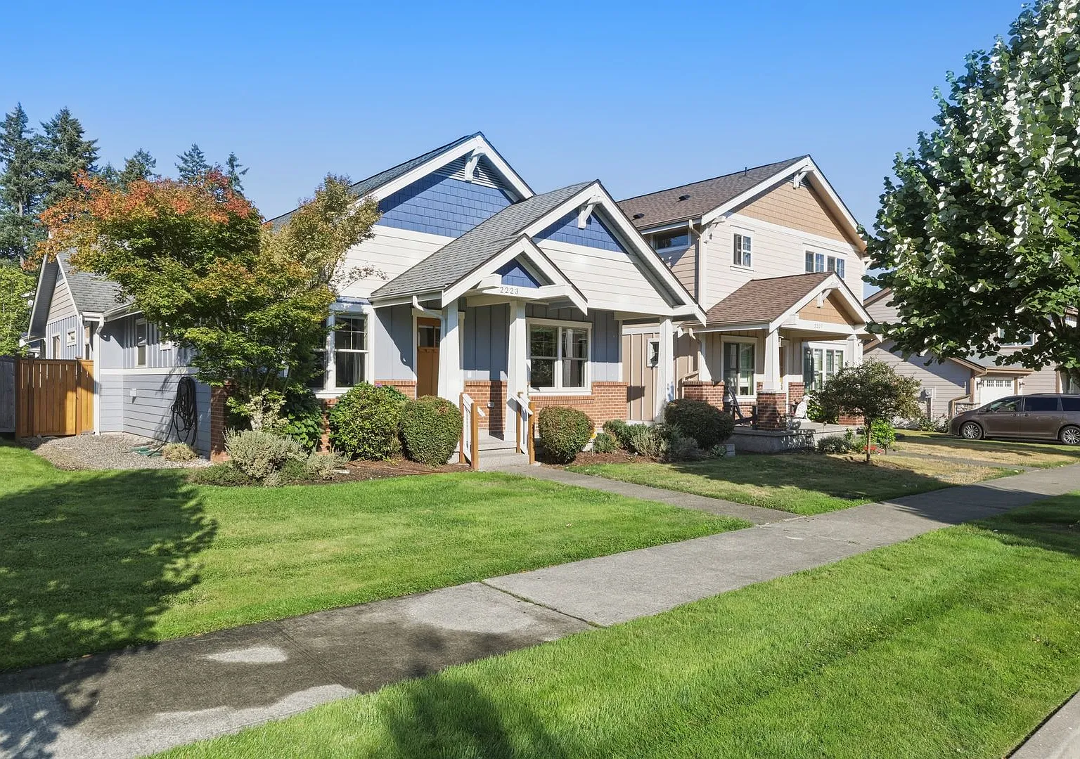 Beautiful 3 Bedroom Rambler with A/C, Fenced Yard & 2-Car Garage! — Photo 2