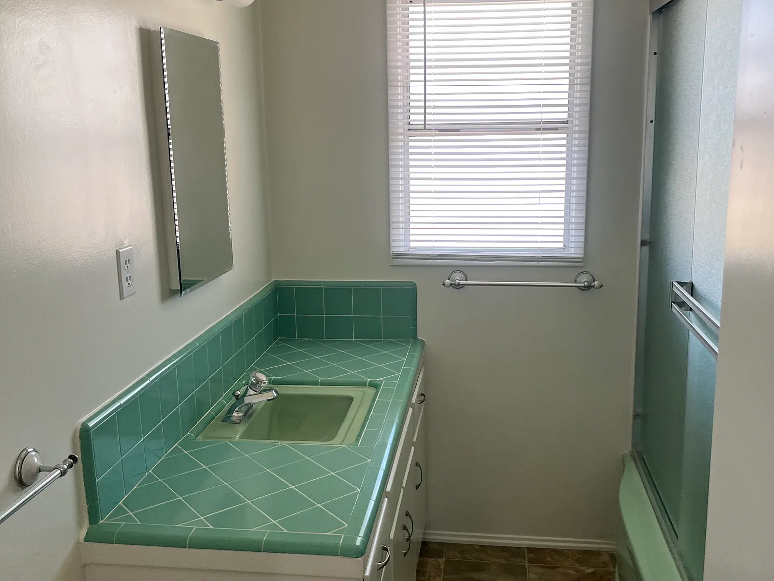 1 bed, $1,650 — Photo 4