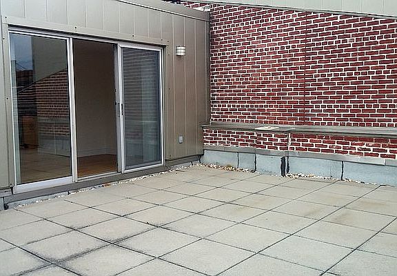 3rd image of 225 Front St Ph N