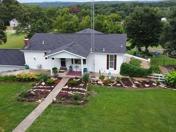 3rd image of 128 Cody Creek Dr