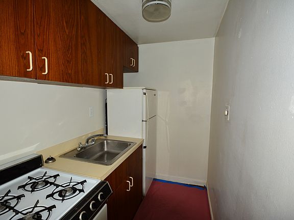 3rd image of 1450 2nd Ave APT 6D