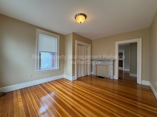 16 Franklin Pl APT 1L