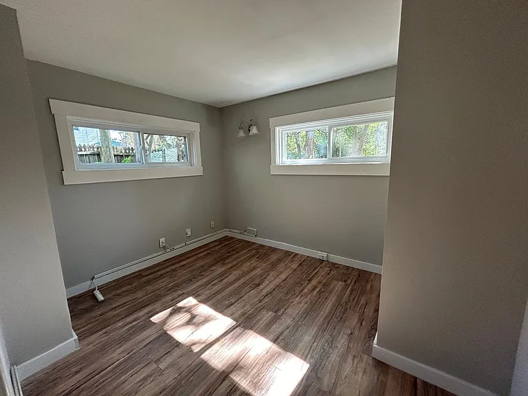 211 Vance St — Photo 8