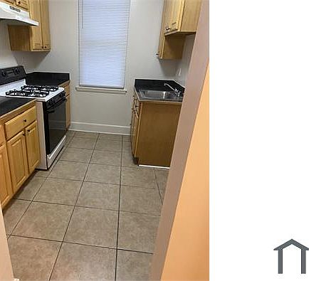3rd image of 4000 Oakford Ave APT C