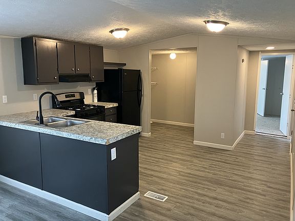2nd image of 500 W Payton #32