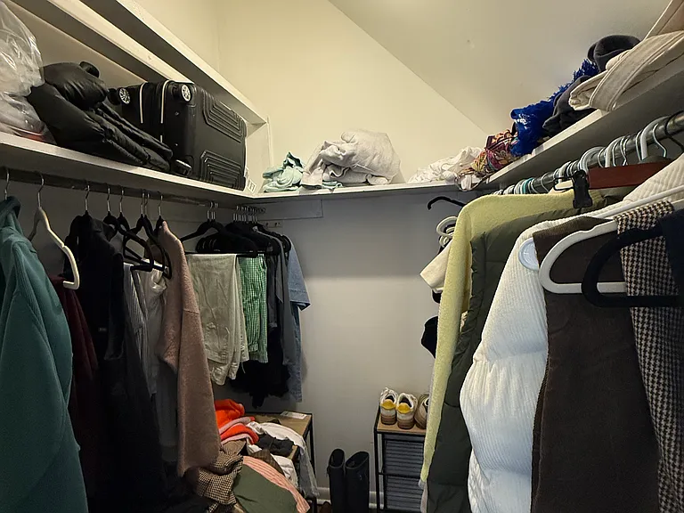 Walk in closet