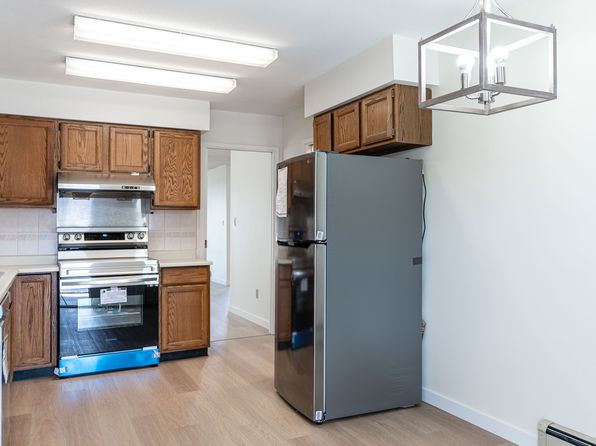 5 bedroom rental in Vancouver — photo 16