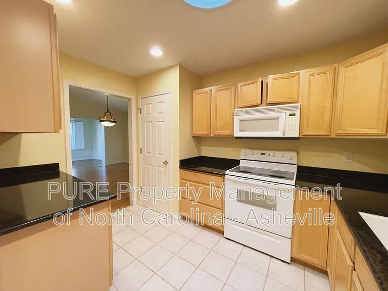 15 Spring Village Ln — Photo 8