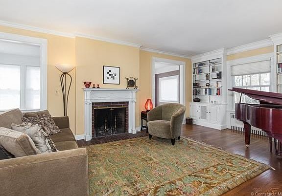 Formal Livingroom