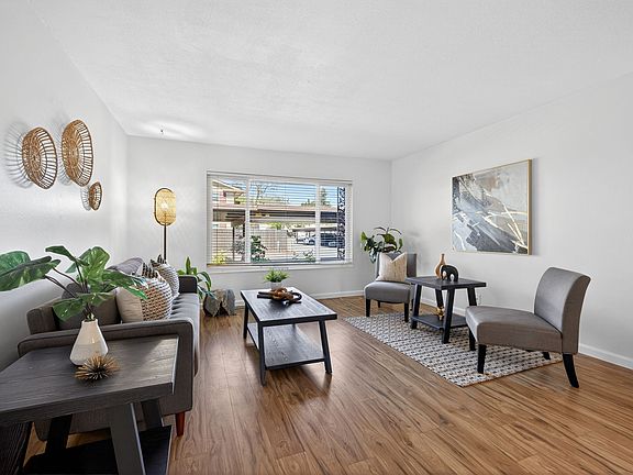 4th image of 300 Stony Point Rd APT 139