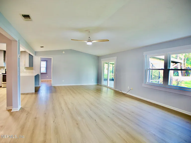 3542 Sheldrake Dr — Photo 3