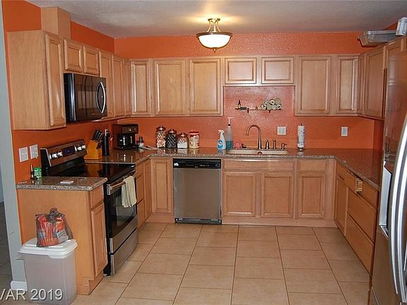 3rd image of 5138 Champions Ave