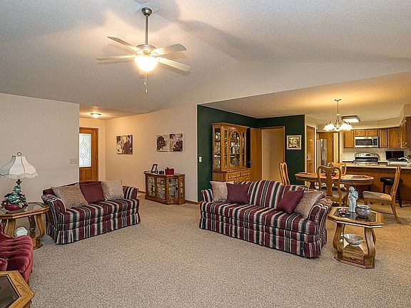 3rd image of 4941 Dove Ct