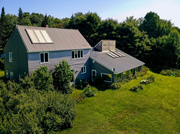4 Pleasant Mountain View, West Paris, ME 04289