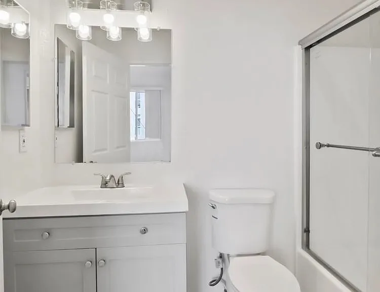 1828 Purdue Ave #201 — Photo 29