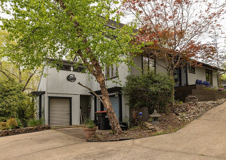 1st image of 22000 Wildflower Rd
