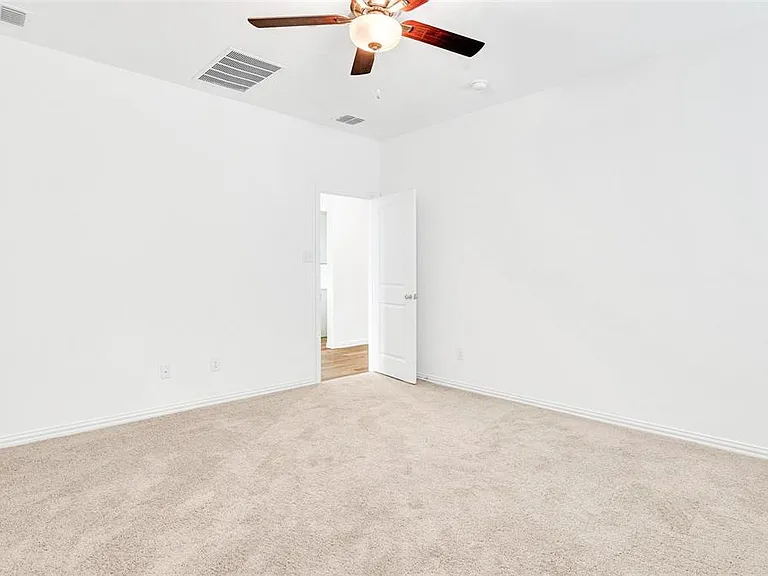 5108 Wilder Ave — Photo 11