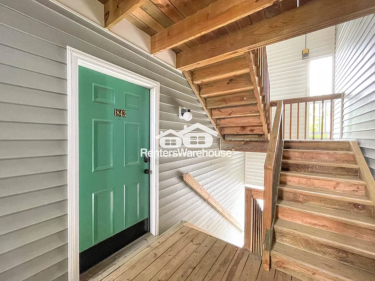 1843 Chantilly Ct #404 — Photo 3