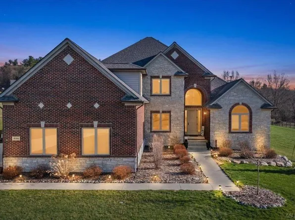 8166 Morningside Dr, Romeo, MI 48065
