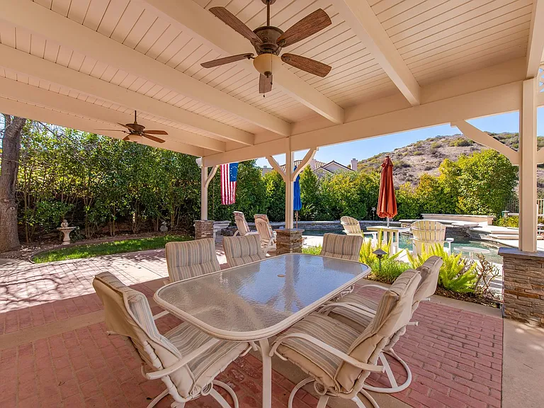 2663 Yellowwood Dr — Photo 19