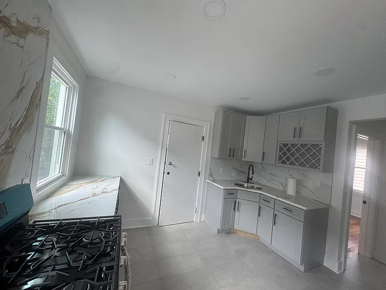 203 Helen St #2 — Photo 7