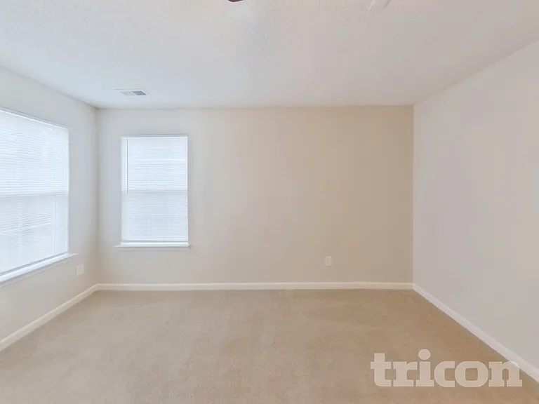 529 Pullman St SW — Photo 9