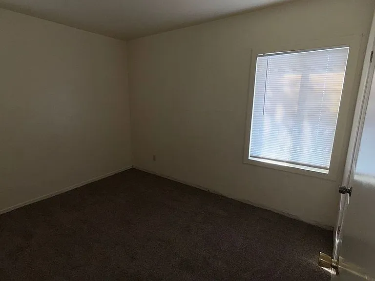M07- 1710 Oregon — Photo 5
