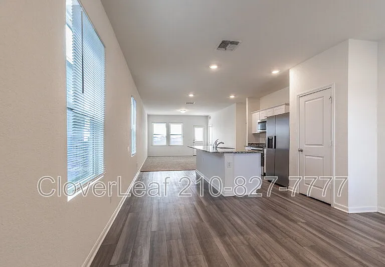 8360 Falcon Mdw — Photo 6