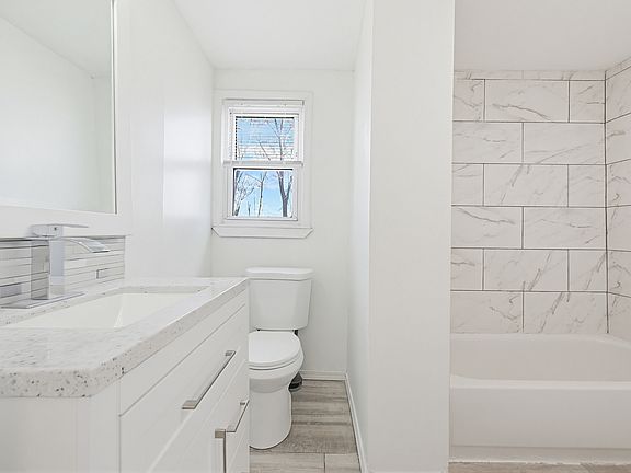 3rd image of 6 Rockland St APT 1