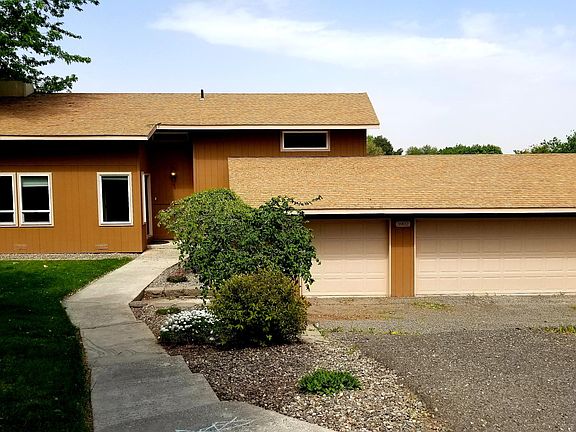 2nd image of 3902 S Underwood Pl