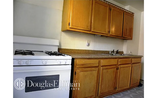 Rented by Douglas Elliman | media 4